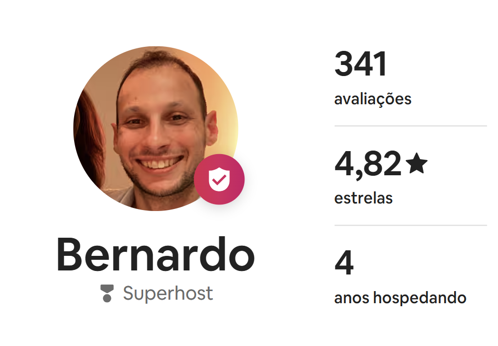 Perfil de anfitrião de Bernardo no Airbnb: 341 avaliações, 4,82 estrelas, 4 anos hospedando e o selo de Superhost.